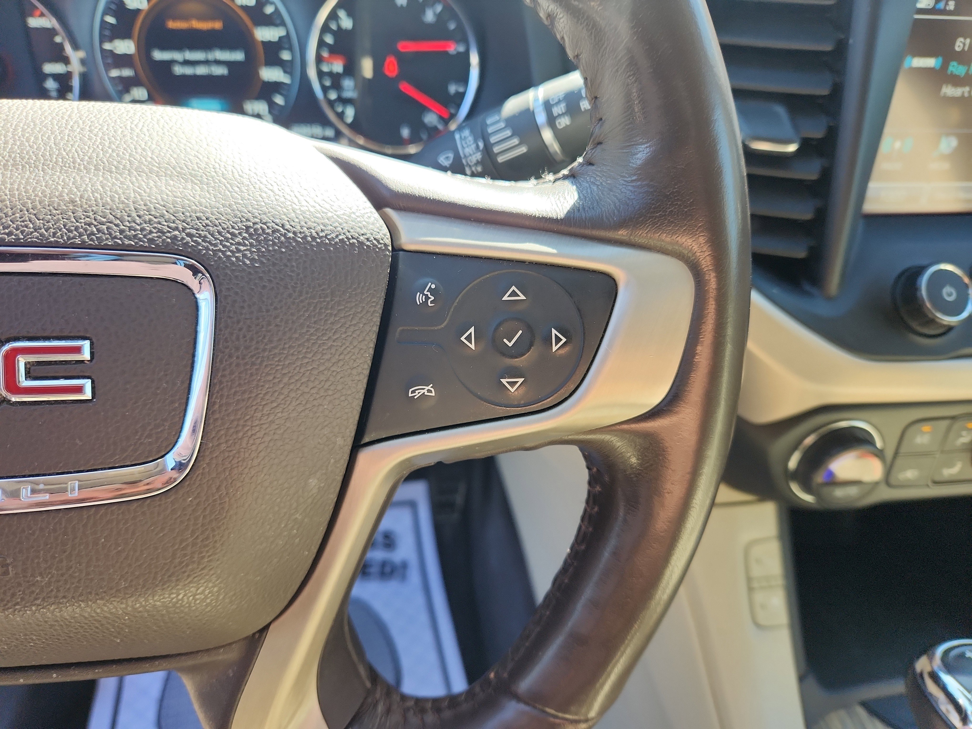Used 2019 GMC Acadia Denali image 33