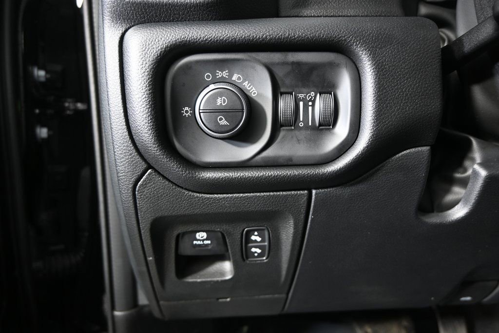 Used 2025 RAM 1500 Laramie image 24