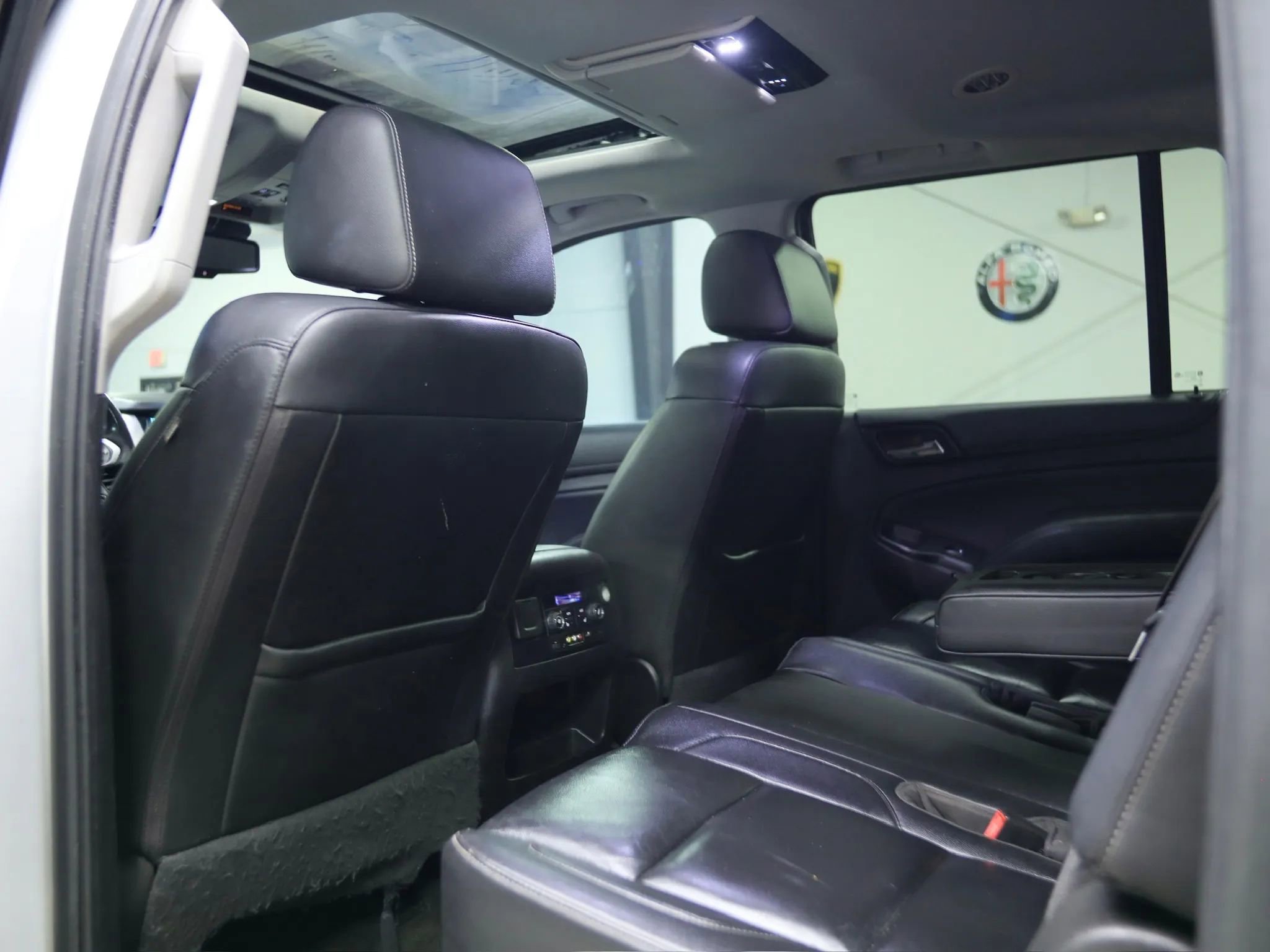 Used 2016 Chevrolet Suburban LT image 24