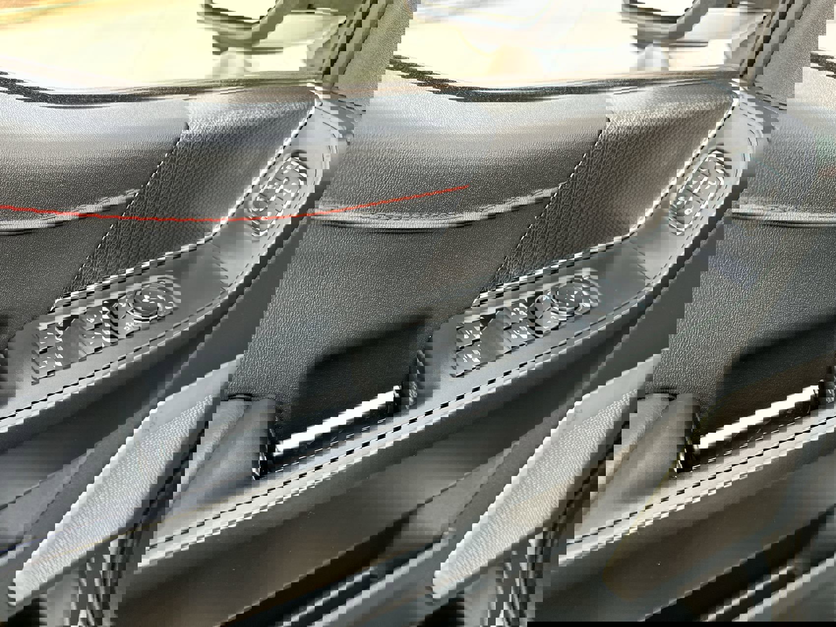 Used 2025 Ford F150 Raptor image 13