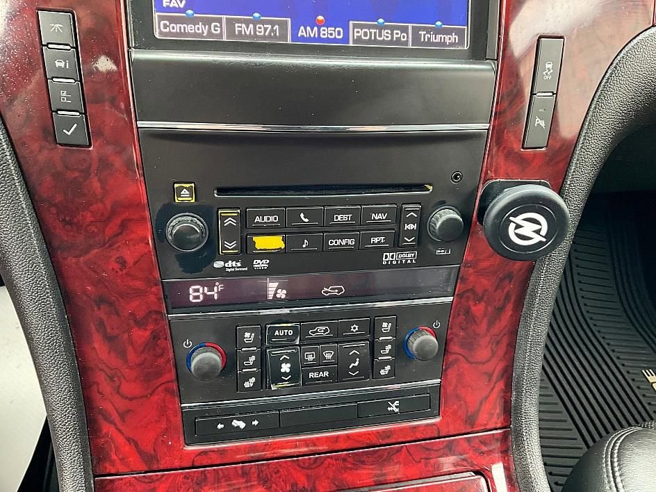 Used 2014 Cadillac Escalade Luxury image 22