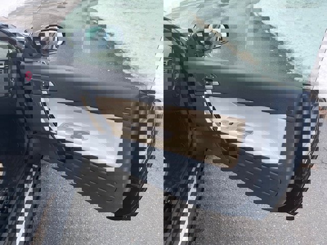 Used 2011 Volvo C70 T5 image 12