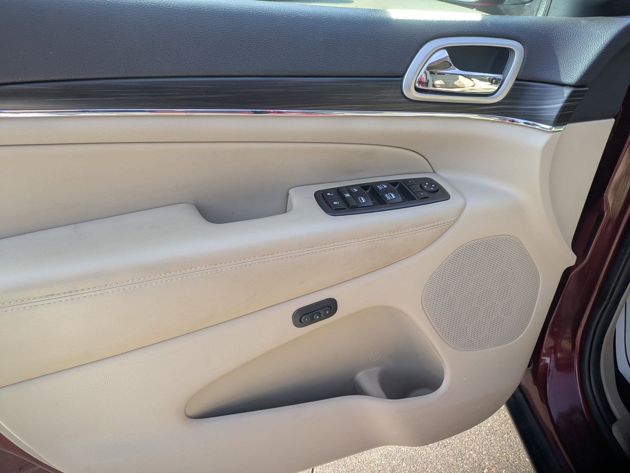 Used 2020 Jeep Grand Cherokee Limited w/ Trailer Tow Group IV image 18