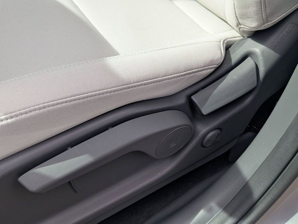 New 2026 Hyundai Santa Fe SE FWD image 16