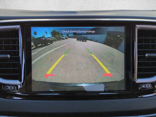 Used 2024 Chrysler Pacifica Touring-L image 13