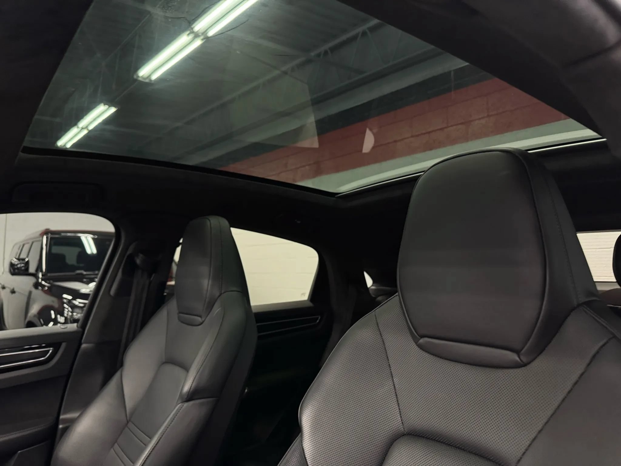 Used 2023 Porsche Cayenne GTS AWD/4WD image 15