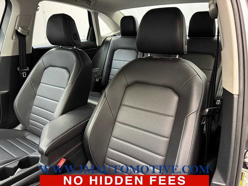 Used 2024 Volkswagen Jetta SE FWD image 13