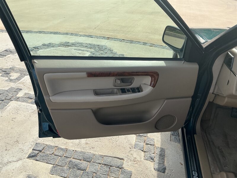 Used 1995 Volvo 960 Wagon image 23
