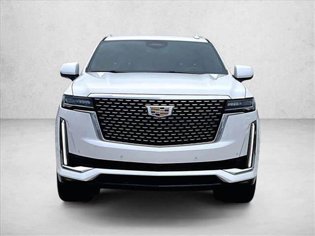 Used 2022 Cadillac Escalade Luxury RWD image 3