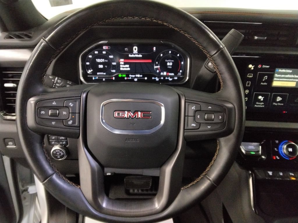 Used 2025 GMC Sierra 2500 AT4 AWD/4WD image 10
