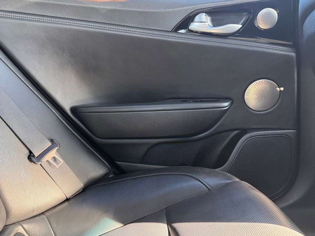 Used 2019 Kia Stinger Premium image 30