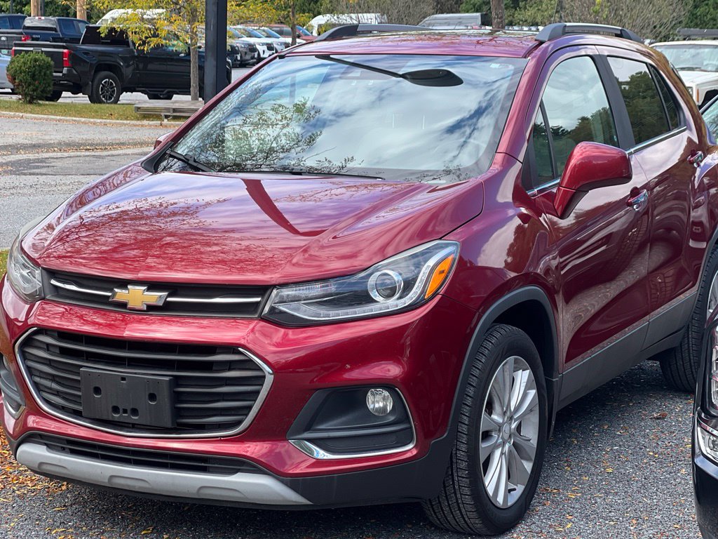 Used 2018 Chevrolet Trax Premier w/ LPO, Protection Package AWD/4WD image 2