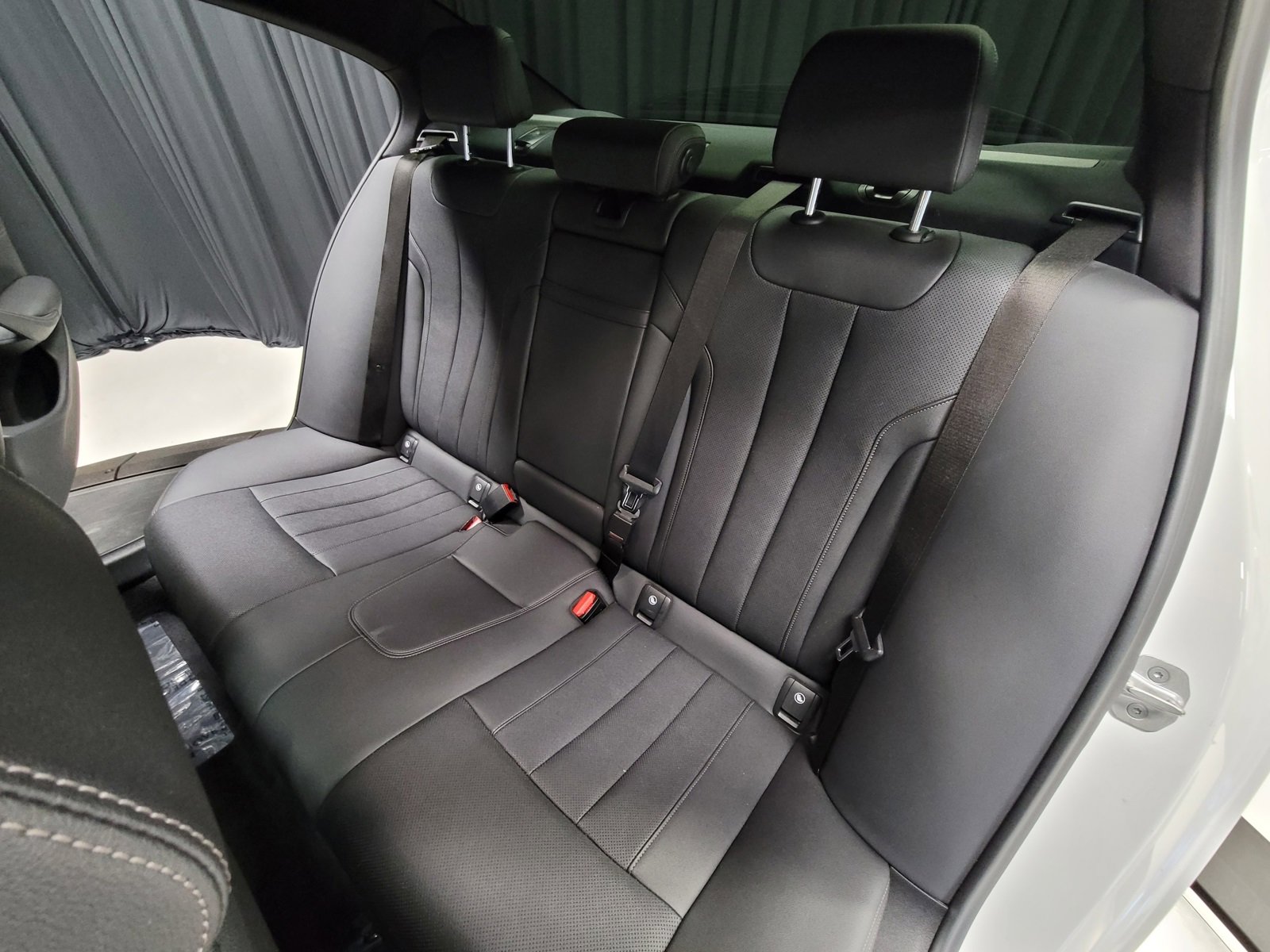 Used 2021 BMW 540i w/ M Sport Package image 30