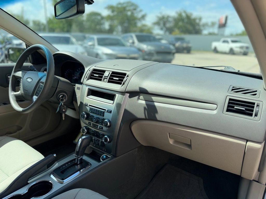 Used 2012 Ford Fusion SE FWD image 16