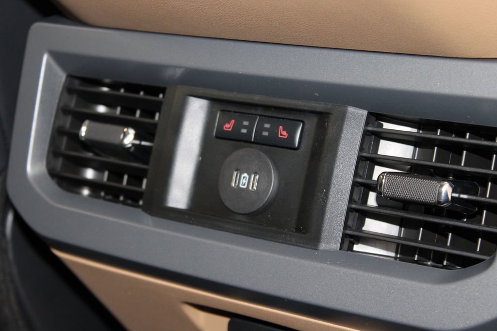 New 2026 Ford F250 Lariat w/ Chrome Package image 36