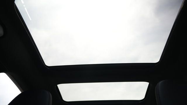 Certified 2025 Mercedes-Benz C 300 4MATIC Sedan image 63