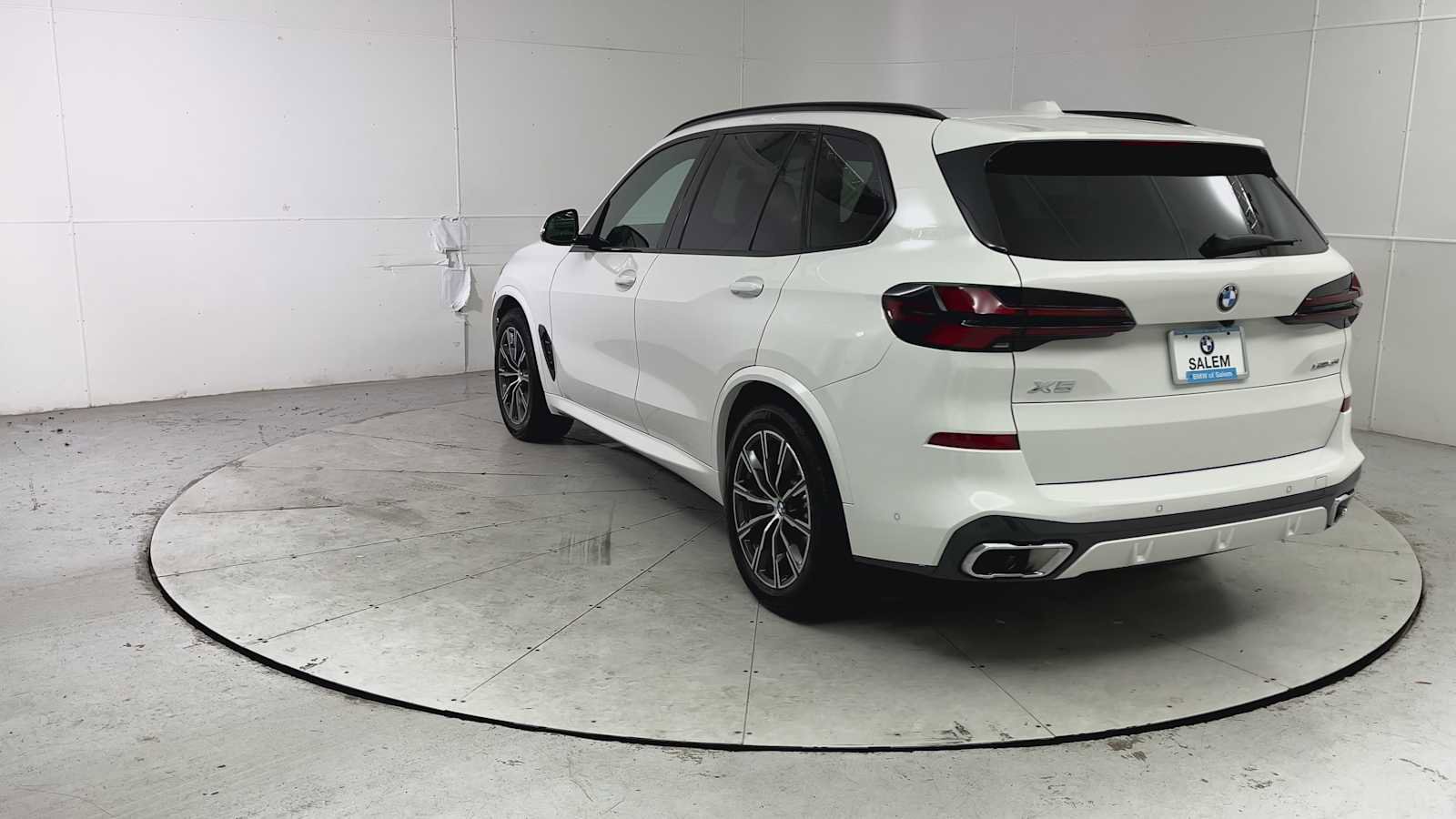 Used 2026 BMW X5 xDrive40i image 3