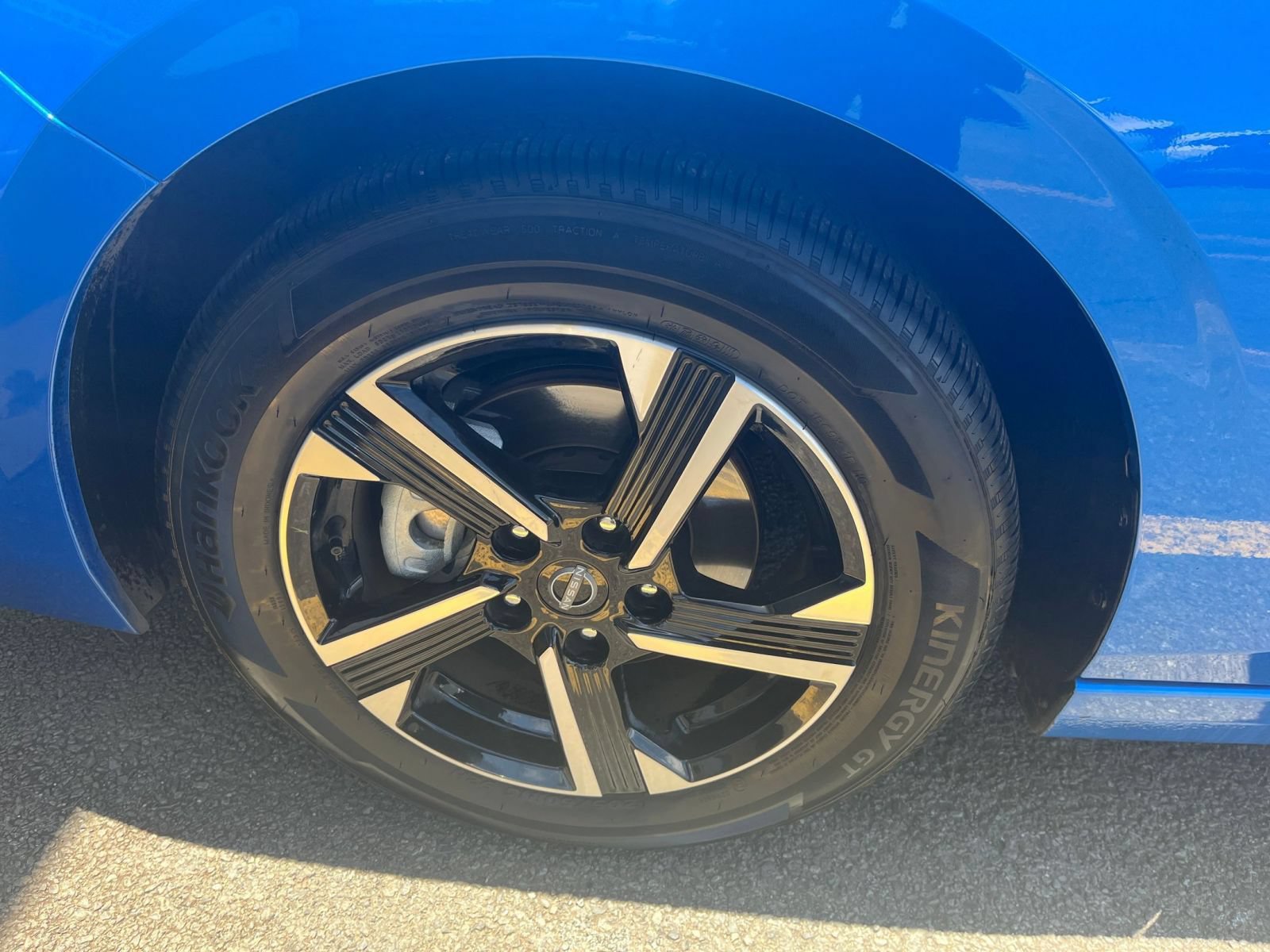 Used 2025 Nissan Sentra SV FWD image 28
