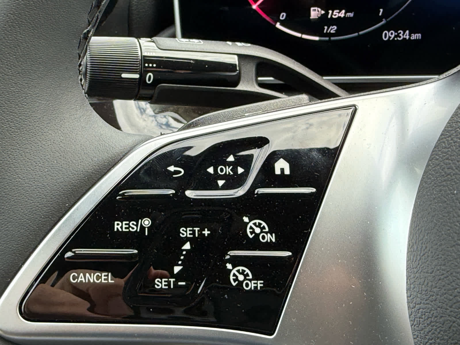 Used 2025 Mercedes-Benz C 300 4MATIC Sedan image 20