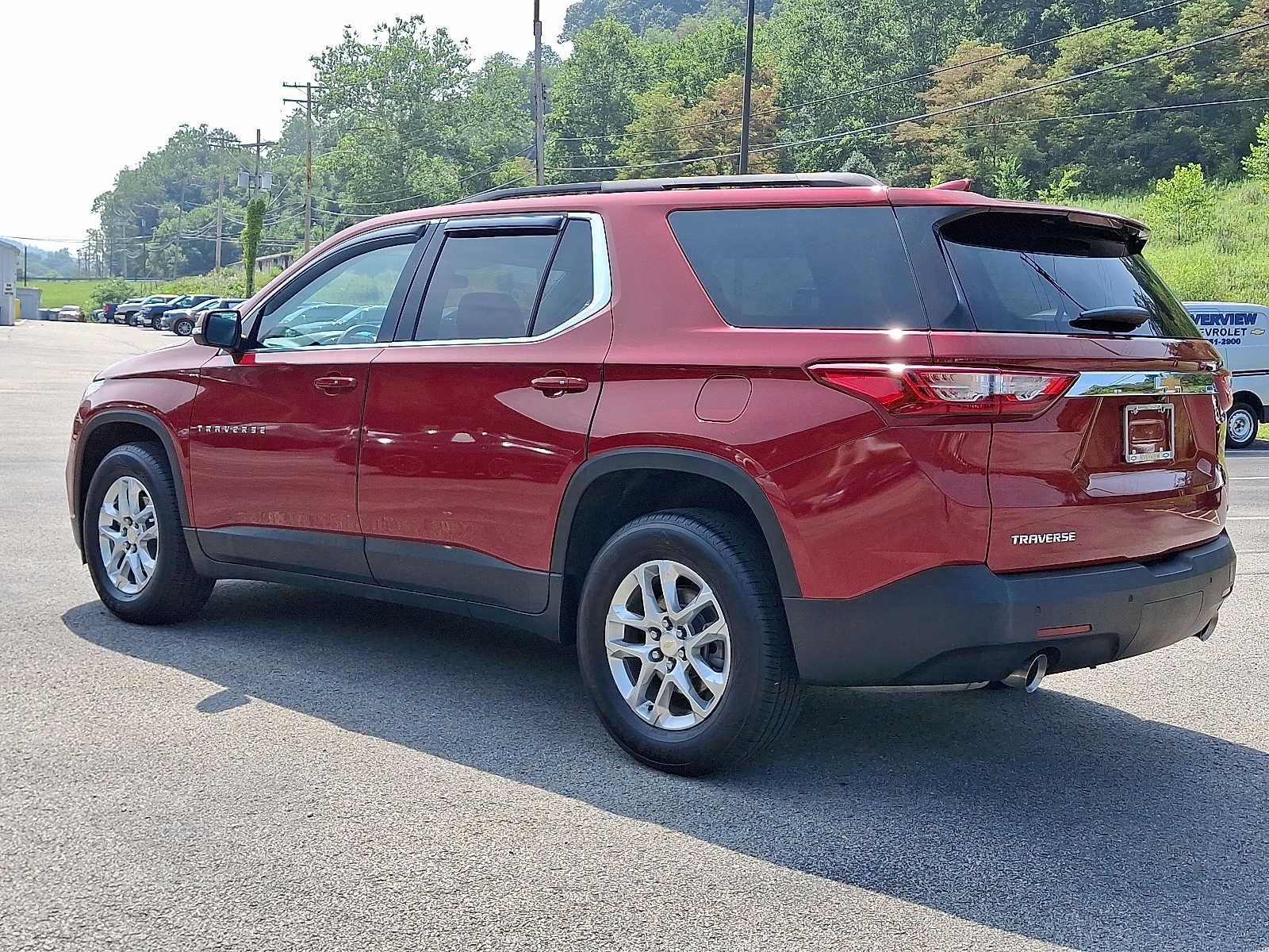 Used 2021 Chevrolet Traverse LT FWD image 4