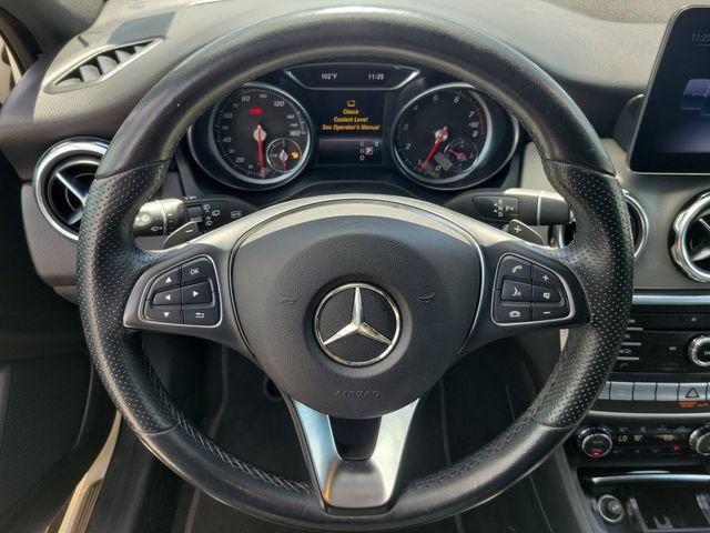 Used 2020 Mercedes-Benz GLA 250 4MATIC w/ Premium Package image 21