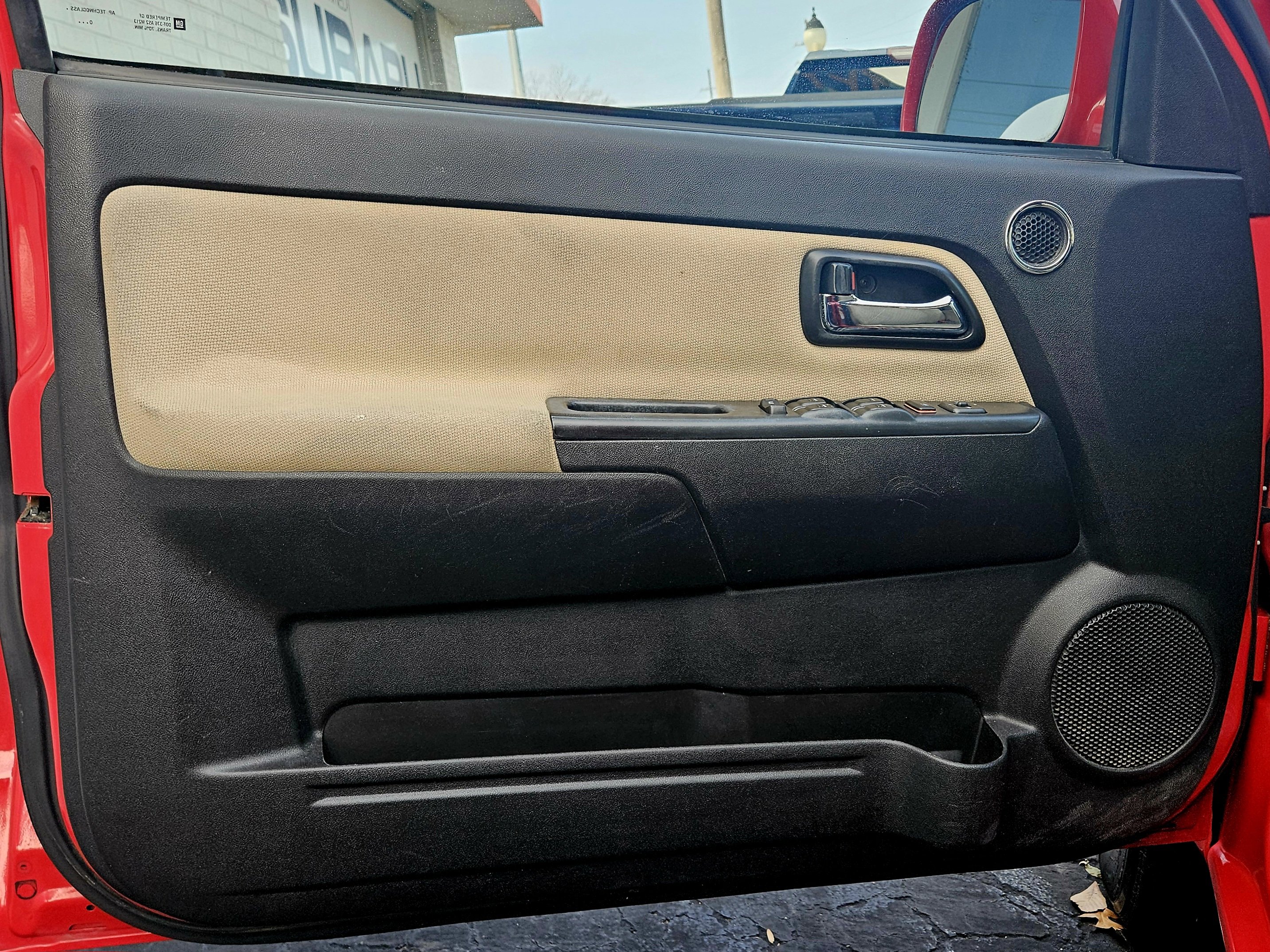 Used 2011 Chevrolet Colorado LT image 11