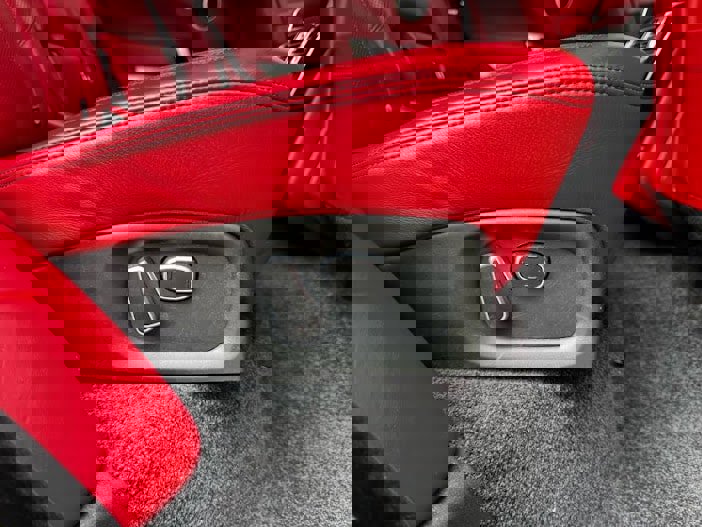 Used 2015 Land Rover Range Rover Autobiography image 32