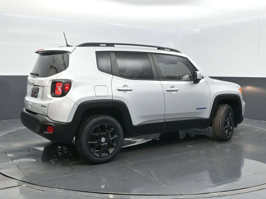 Certified 2020 Jeep Renegade Latitude w/ Cold Weather Group image 7
