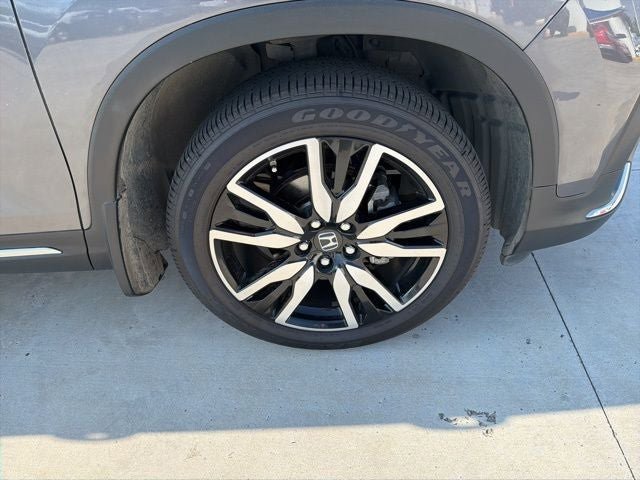 Used 2021 Honda Pilot Touring image 12