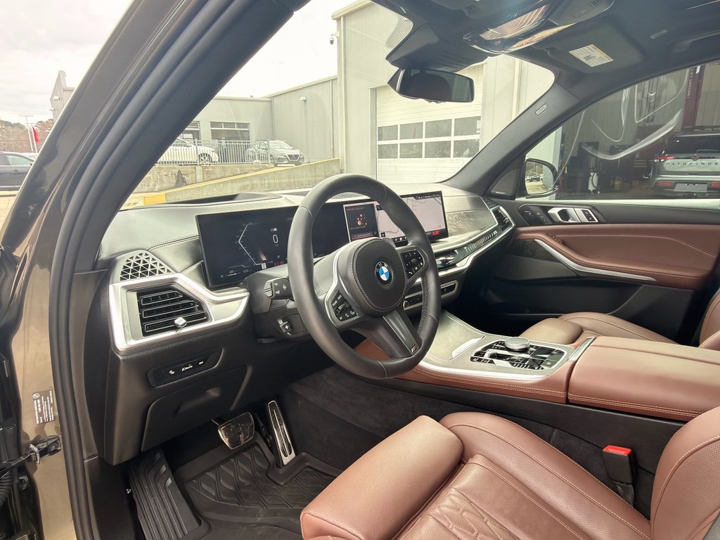 Used 2026 BMW X5 sDrive40i w/ M Sport Package image 10