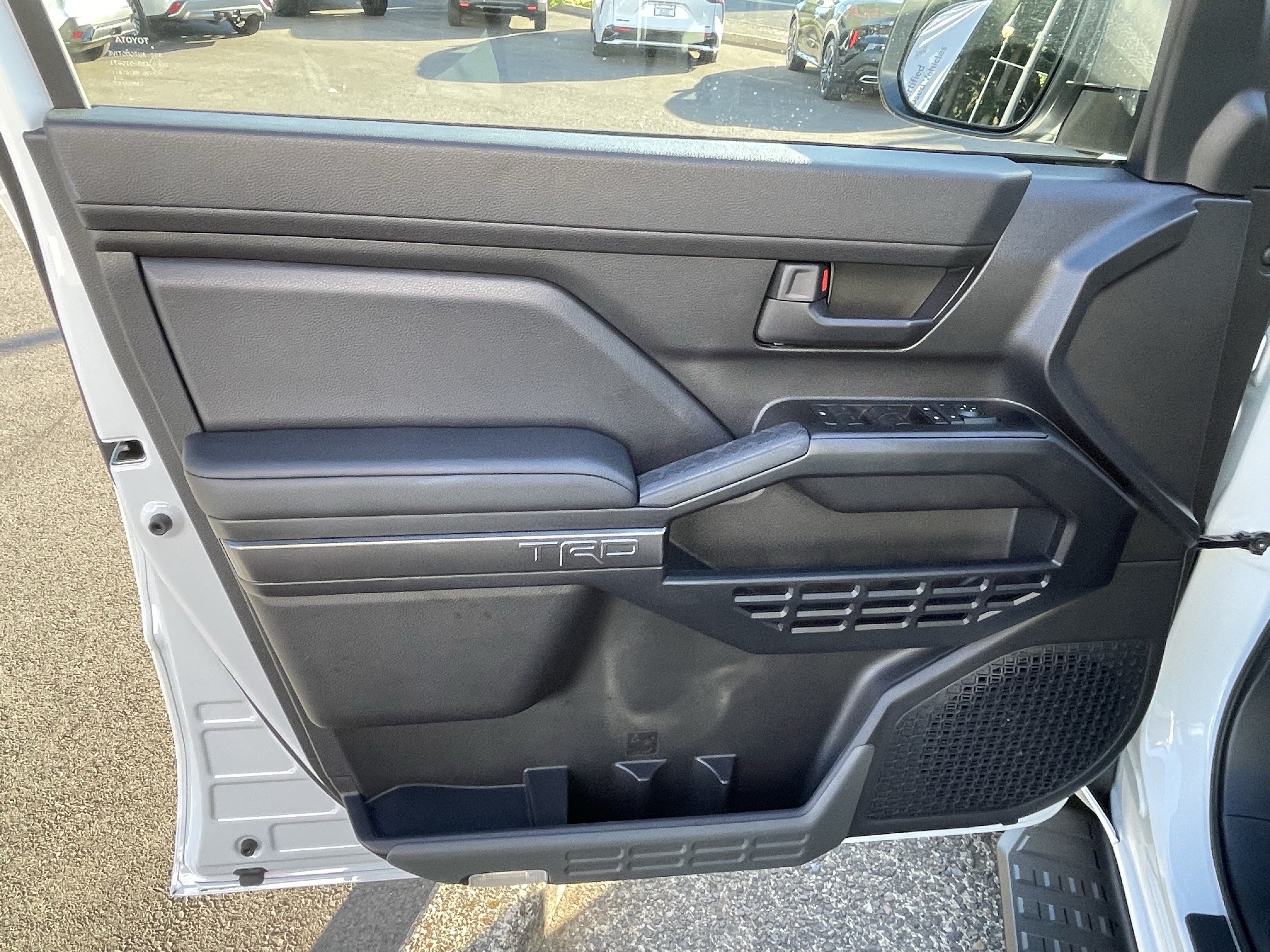 Certified 2025 Toyota 4Runner TRD Off-Road AWD/4WD image 14