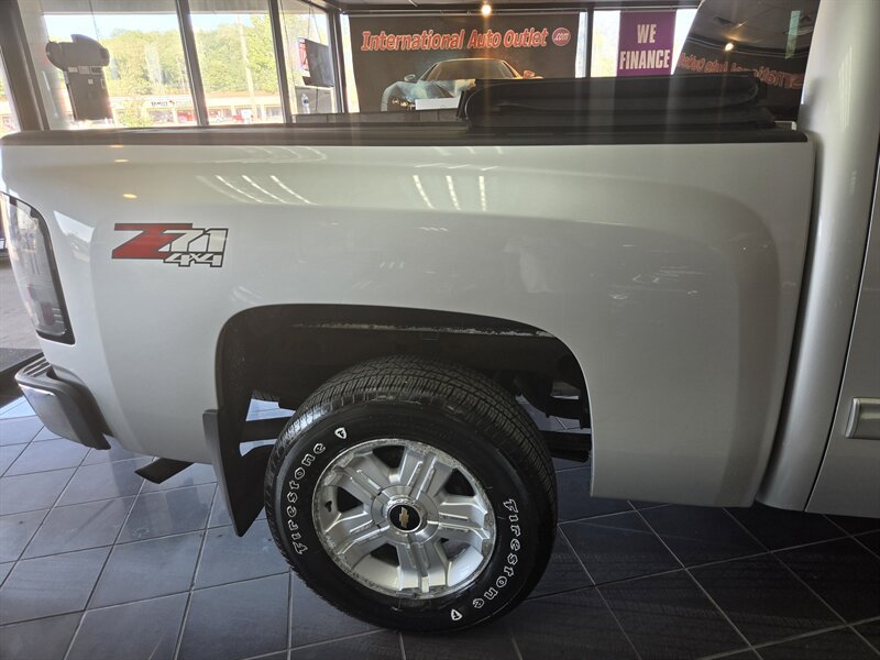 Used 2012 Chevrolet Silverado 1500 LTZ AWD/4WD image 34
