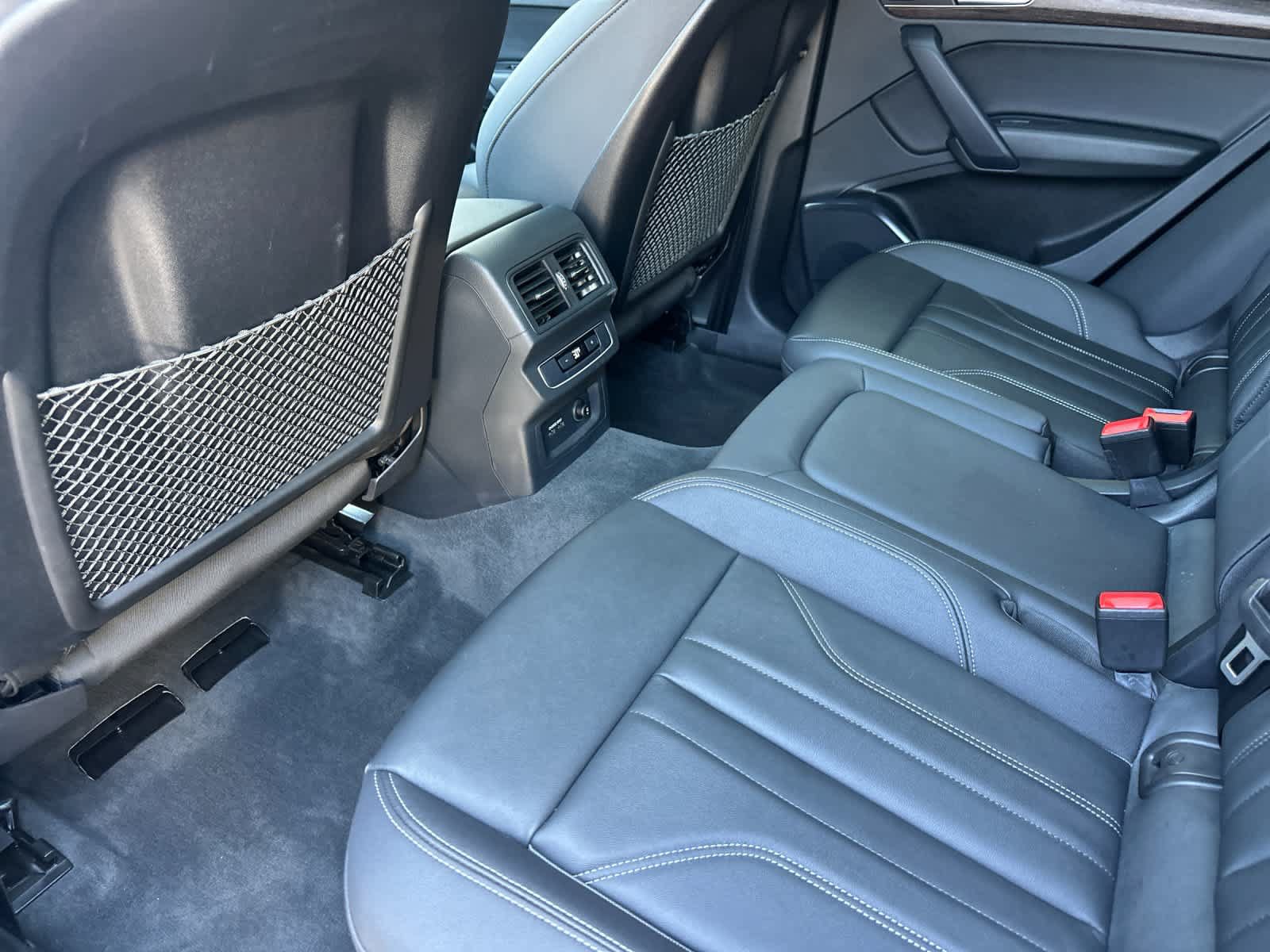 Used 2023 Audi Q5 e Premium w/ Convenience Package AWD/4WD image 4