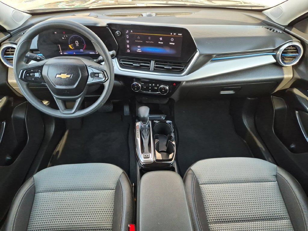 Used 2026 Chevrolet Trax LT FWD image 26