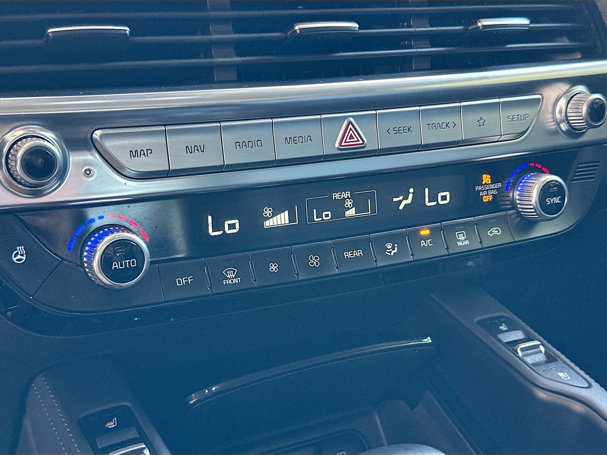 Used 2022 Kia Telluride EX w/ EX Premium Package image 16