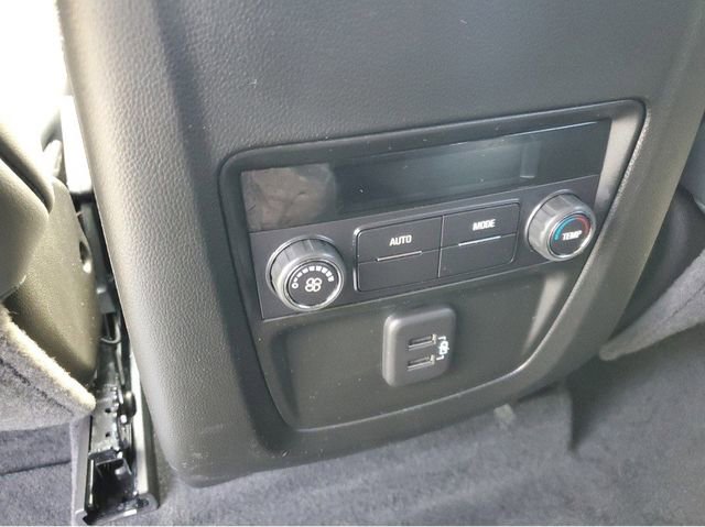 Used 2024 Buick Enclave Essence w/ Sport Touring Edition FWD image 15