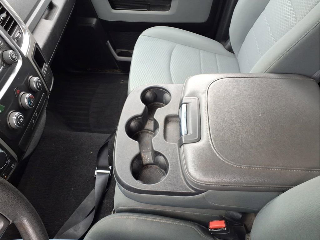 Used 2018 RAM 1500 Classic SLT AWD/4WD image 13