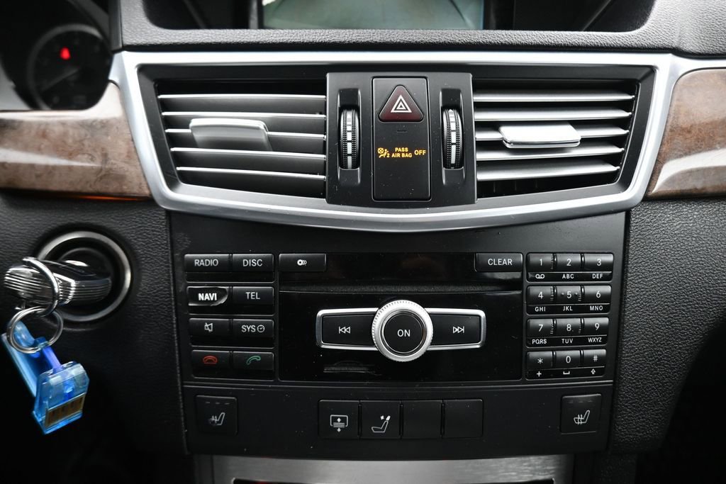 Used 2012 Mercedes-Benz E 350 4MATIC Sedan image 19