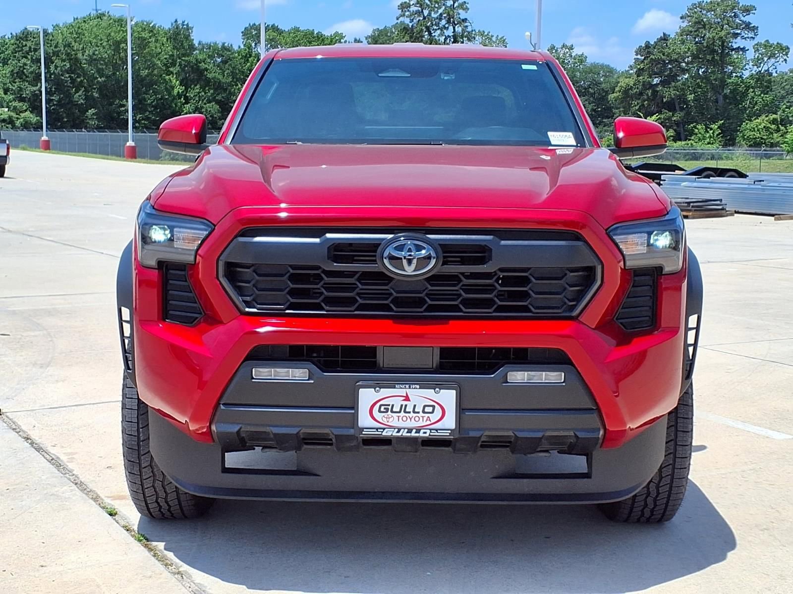 Certified 2025 Toyota Tacoma TRD Off-Road AWD/4WD image 4