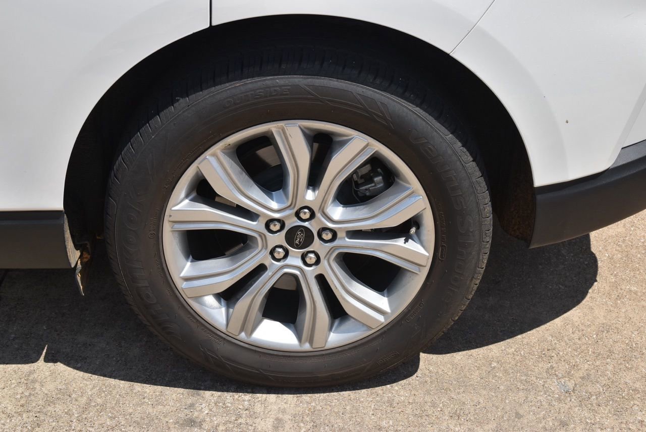 Used 2023 Ford Edge Titanium AWD/4WD image 11