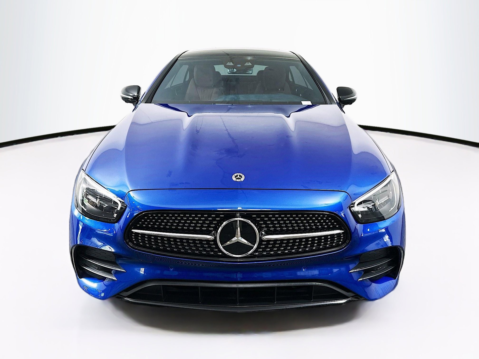 Used 2023 Mercedes-Benz E 450 Coupe image 2