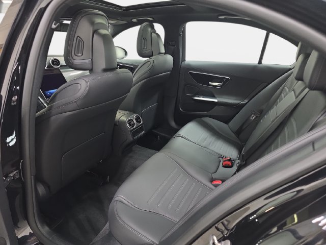 Used 2025 Mercedes-Benz C 300 4MATIC Sedan image 12