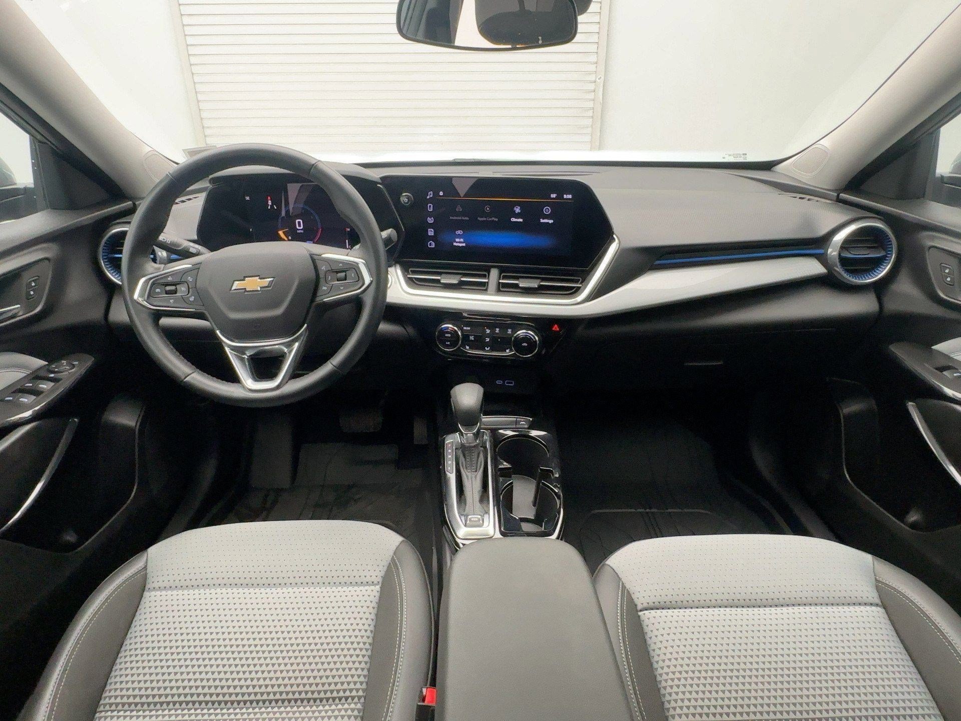 Certified 2024 Chevrolet Trax LT w/ Sunroof Package image 15