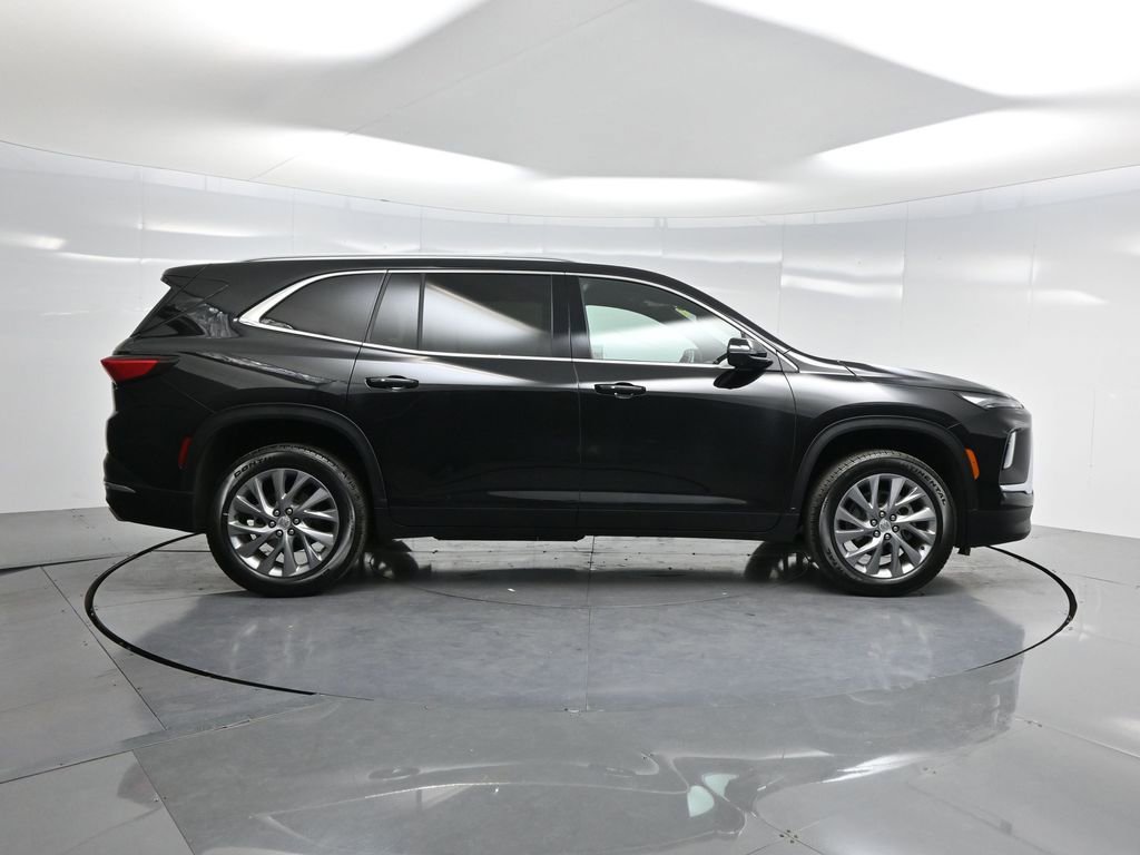 Used 2025 Buick Enclave Preferred image 50