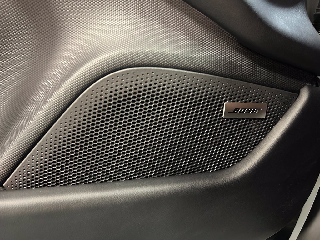 Certified 2025 Porsche Taycan AWD/4WD image 12