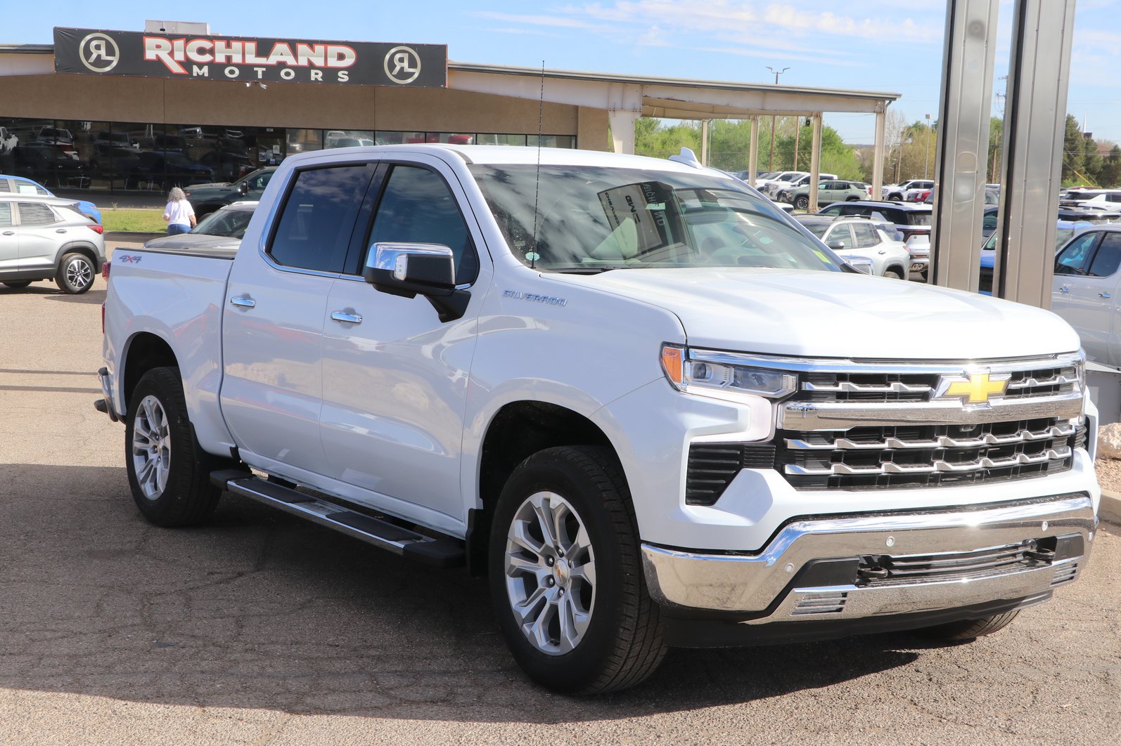 New 2026 Chevrolet Silverado 1500 LTZ w/ LTZ Convenience Package II AWD/4WD image 1