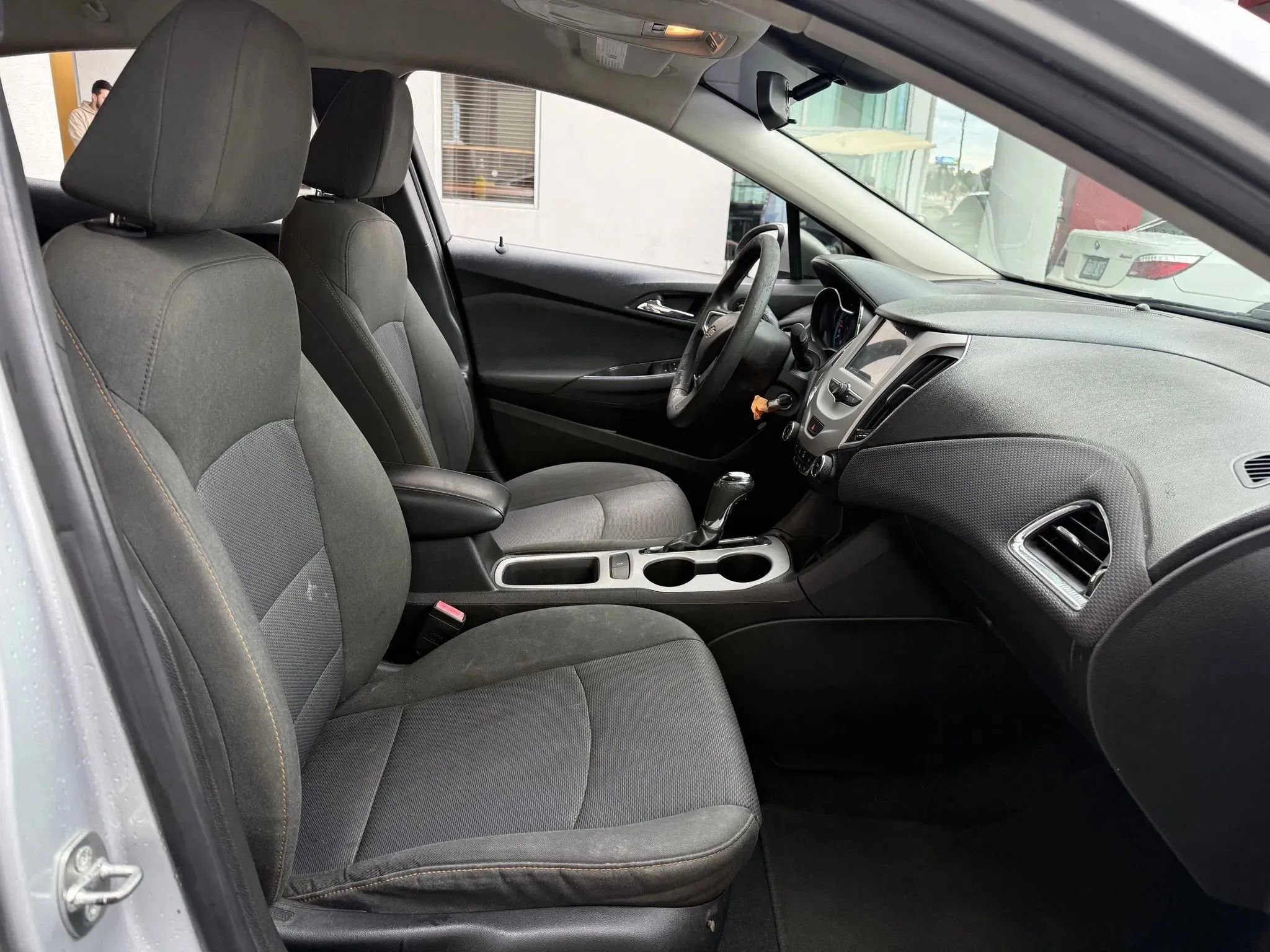 Used 2018 Chevrolet Cruze LS FWD image 18