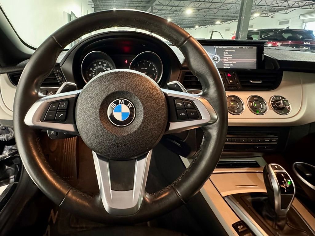 Used 2015 BMW Z4 sDrive28i image 15