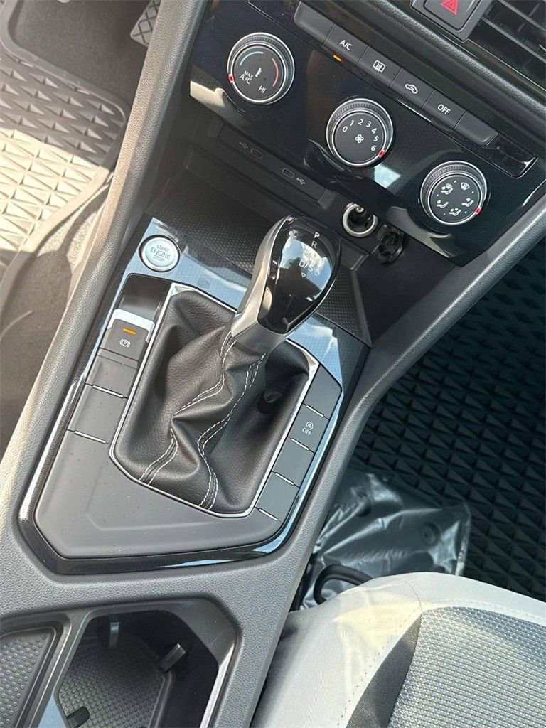 New 2025 Volkswagen Taos S image 22