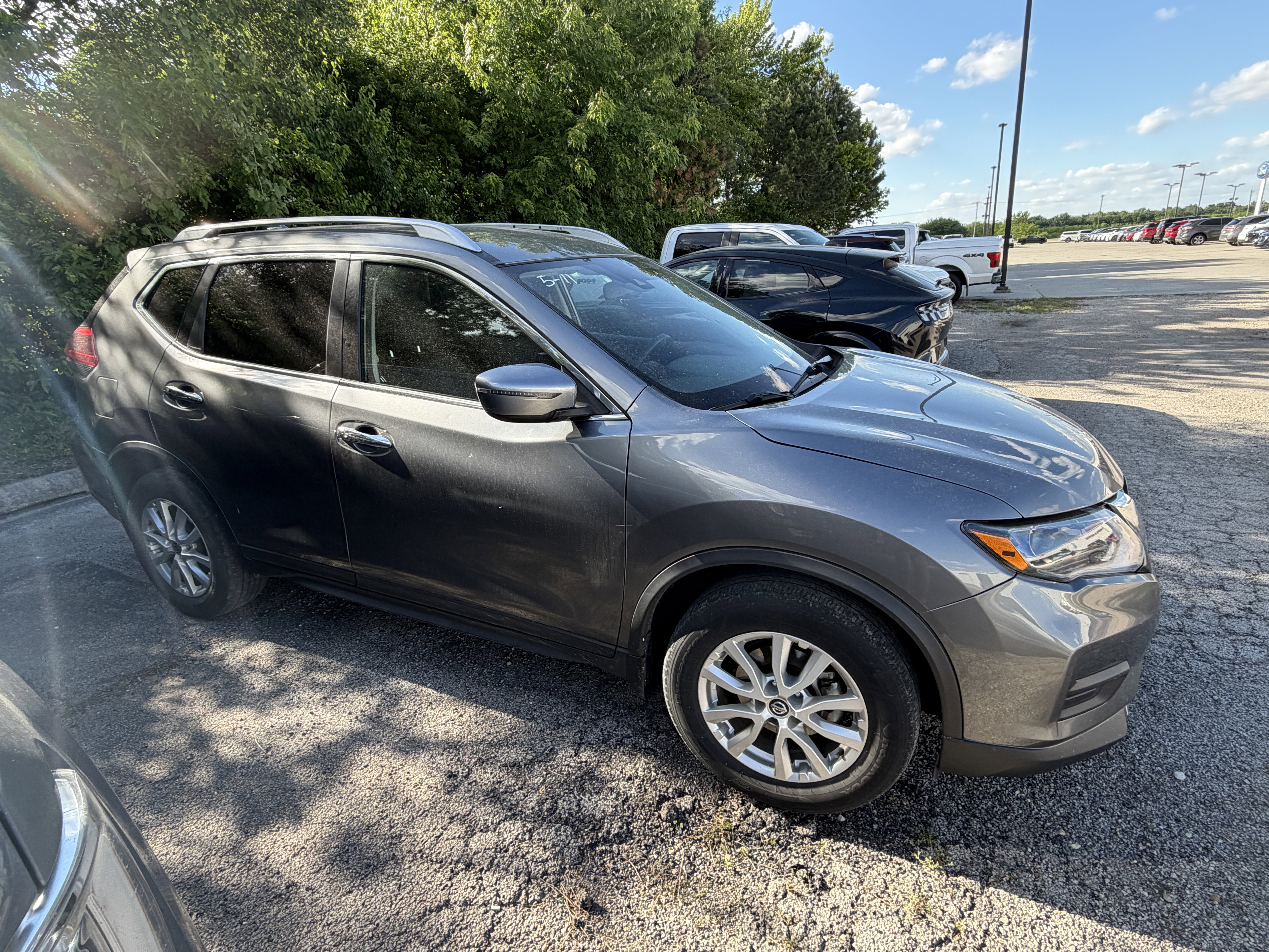 Used 2019 Nissan Rogue SV AWD/4WD image 9
